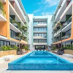 Luxury 1 Bedroom Condo - 2 Pools & Gym - At The City Condos - Descanso